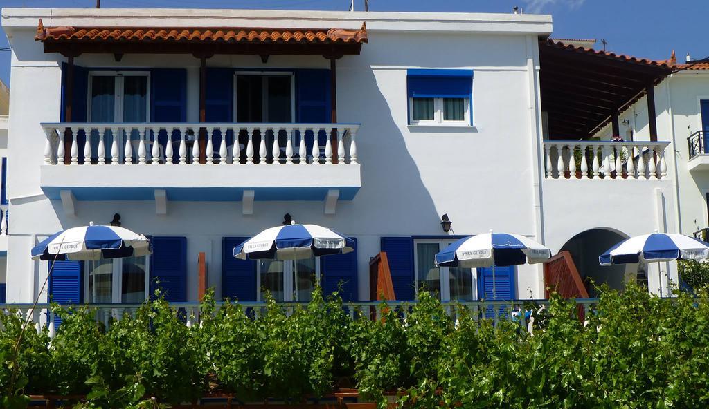 Villa George Batsíon Exterior foto
